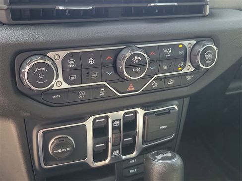 Used 2024 Jeep Wrangler Sport S image 27