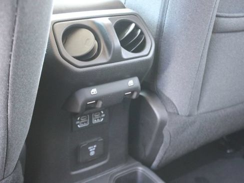 Used 2025 Jeep Wrangler Unlimited Sahara AWD/4WD image 24