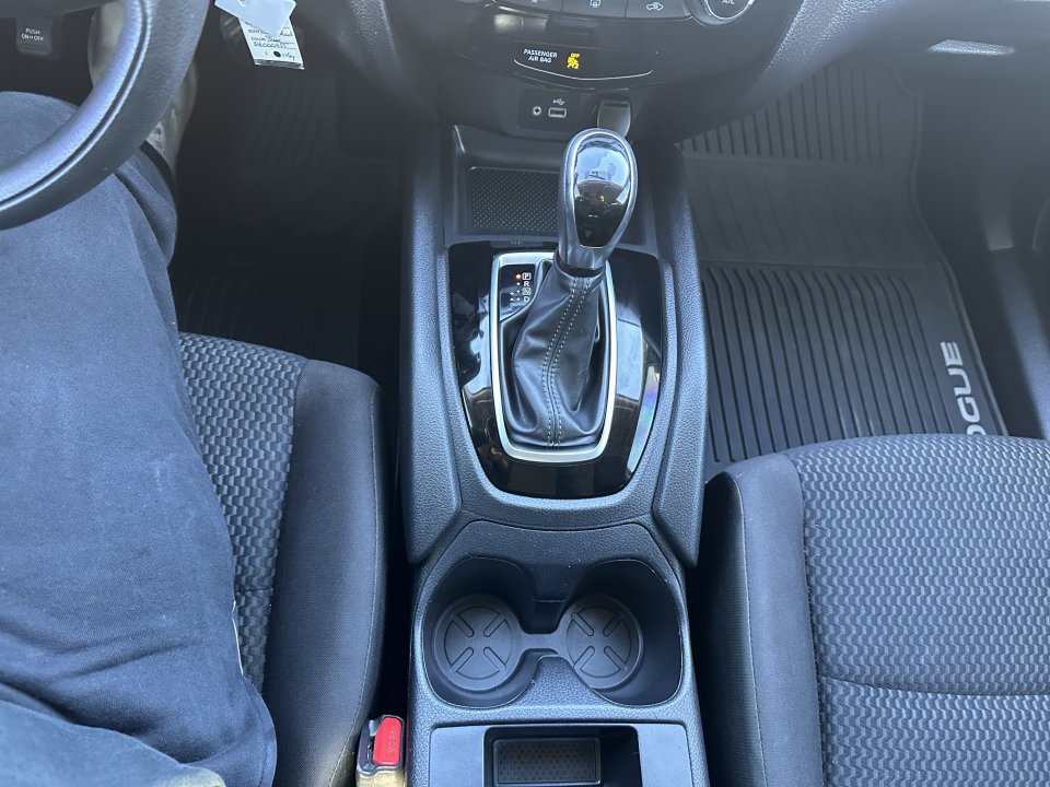 Used 2019 Nissan Rogue Sport S w/ Appearance Package FWD image 12
