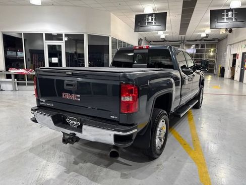 Used 2018 GMC Sierra 2500 SLT w/ Duramax Plus Package AWD/4WD image 9