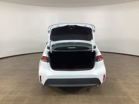 Used 2024 Toyota Corolla LE FWD image 12