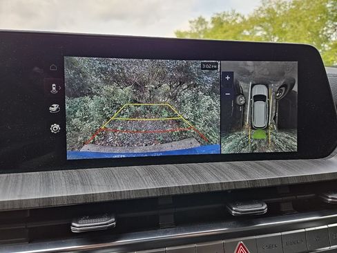 Certified 2025 Kia Telluride SX w/ SX Captain's Chair Package AWD/4WD image 22