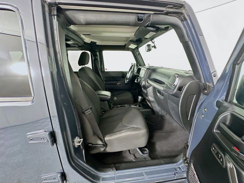 Used 2017 Jeep Wrangler Unlimited Sport w/ Quick Order Package 24S image 28