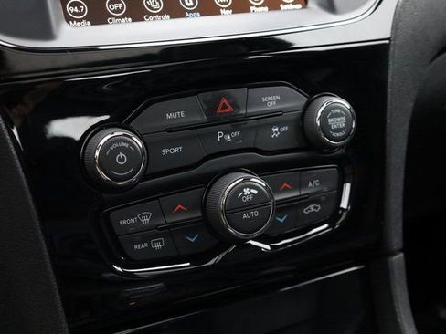 Used 2022 Chrysler 300 S image 19