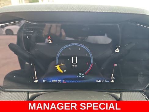 Used 2024 Chevrolet TrailBlazer RS w/ Convenience Package AWD/4WD image 19