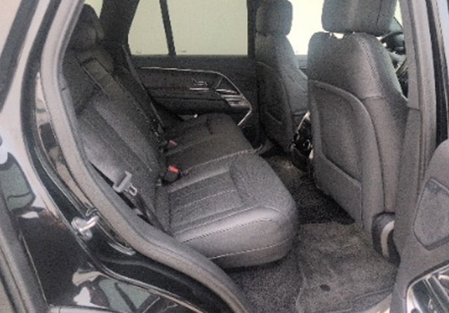 Used 2025 Land Rover Range Rover SE AWD/4WD image 8