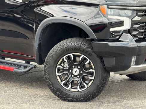 Used 2023 Chevrolet Silverado 1500 ZR2 w/ Technology Package AWD/4WD image 3
