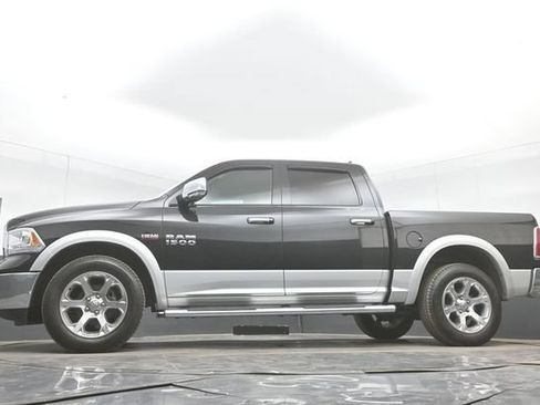 Used 2016 RAM 1500 Laramie w/ Convenience Group AWD/4WD image 43