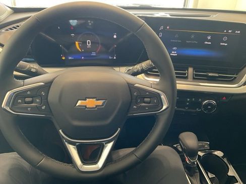 New 2026 Chevrolet Trax LT image 12