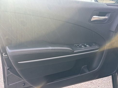 Used 2023 Dodge Charger SXT image 9