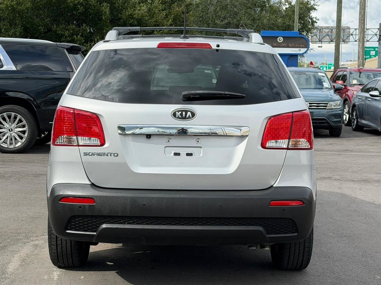 Used 2013 Kia Sorento LX FWD image 9