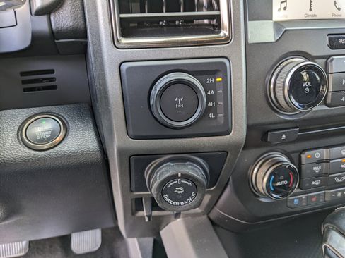 Used 2018 Ford F150 Raptor w/ Equipment Group 802A Luxury image 28