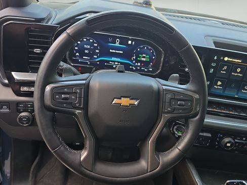 Used 2024 Chevrolet Silverado 1500 High Country AWD/4WD image 12