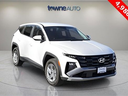 Used 2025 Hyundai Tucson SE image 7