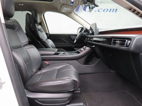 Used 2023 Lincoln Aviator Reserve w/ Equipment Group 201A image 28