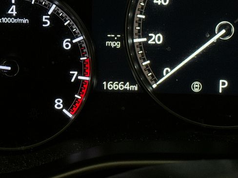 Used 2023 MAZDA MAZDA3 s image 9