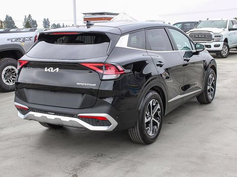 Used 2025 Kia Sportage EX FWD image 9