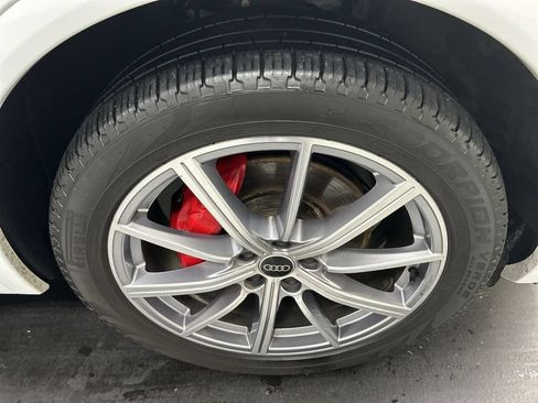 Used 2024 Audi Q5 e Prestige AWD/4WD image 8