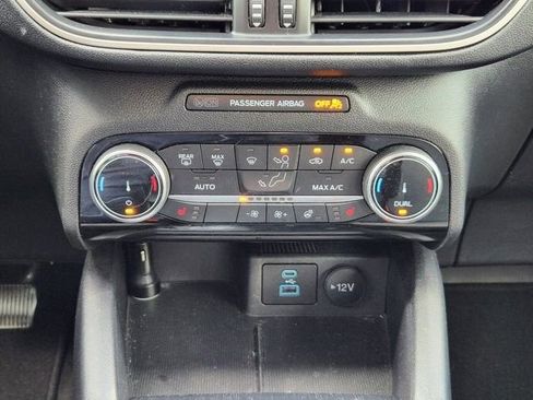 Used 2022 Ford Escape SE w/ Convenience Package image 16