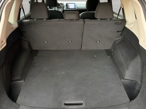 Used 2023 Nissan Rogue S image 11