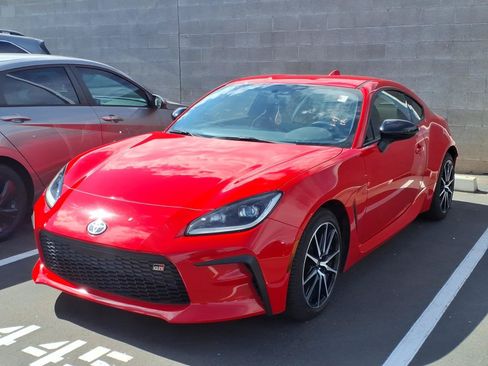 Used 2023 Toyota GR86 w/ ALL Weather Mat Package (TMS) RWD image 1