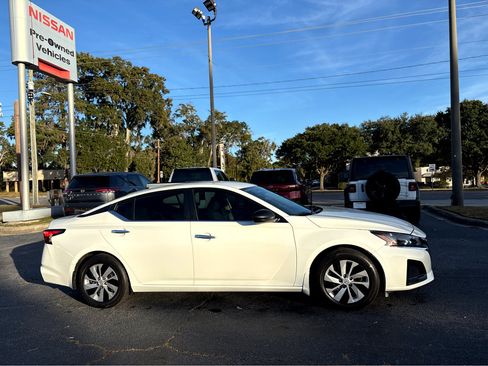 Used 2024 Nissan Altima 2.5 S image 27