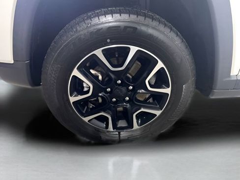 Used 2020 Jeep Compass Trailhawk image 15