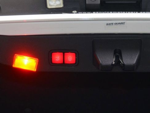 Used 2017 Mercedes-Benz SL 450 w/ Premium I Package image 30