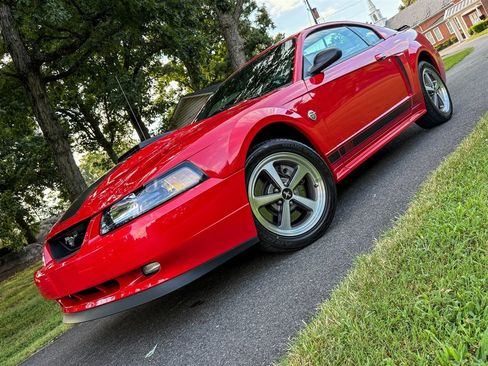 Used 2004 Ford Mustang Mach 1 RWD image 4