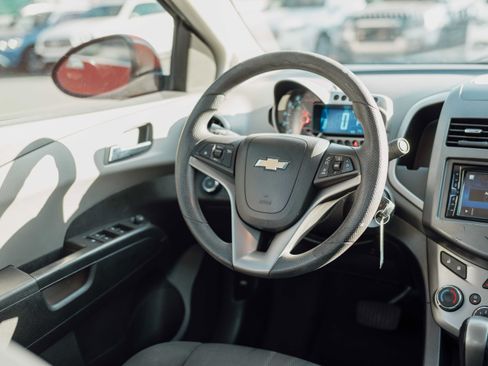 Used 2013 Chevrolet Sonic LT FWD image 7
