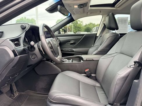 Used 2024 Lexus ES 350 w/ Premium Package FWD image 15