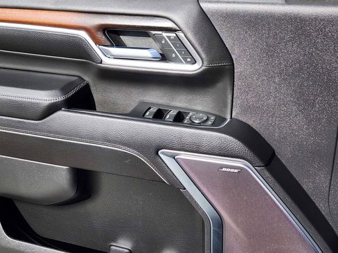 Used 2024 GMC Sierra 2500 Denali w/ Denali Reserve Package image 6