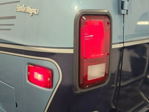 Used 1991 Dodge B2500 image 50