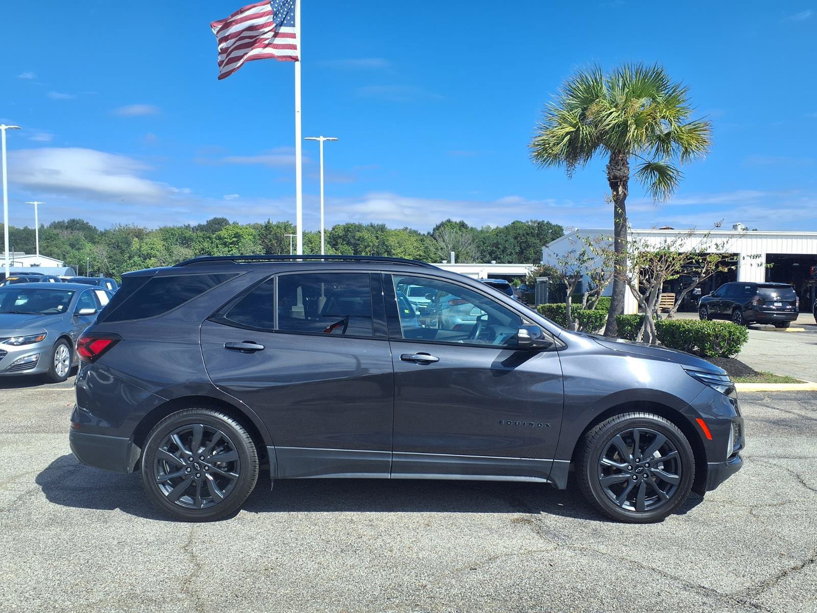 Used 2022 Chevrolet Equinox RS w/ RS Leather Package FWD image 21