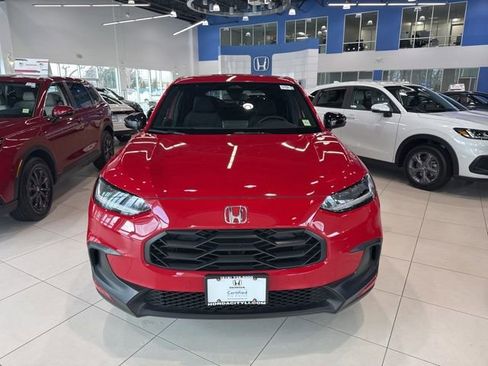 Certified 2025 Honda HR-V Sport image 3