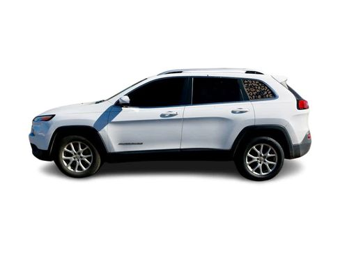 Used 2016 Jeep Cherokee Latitude FWD image 3
