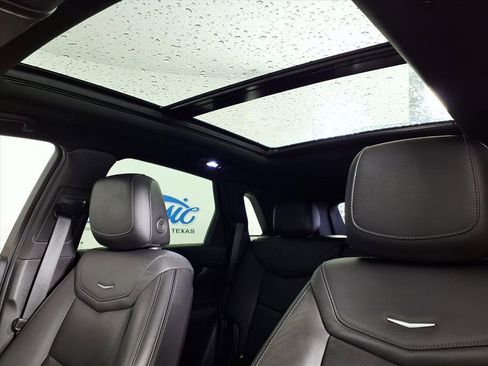 Used 2021 Cadillac XT5 Premium Luxury image 14