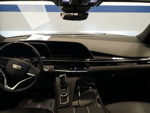 Used 2024 Cadillac Escalade Sport w/ LPO, ONYX Package image 13