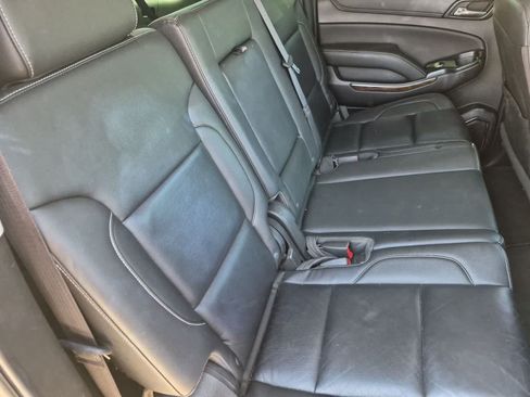 Used 2019 Chevrolet Suburban LT AWD/4WD image 18