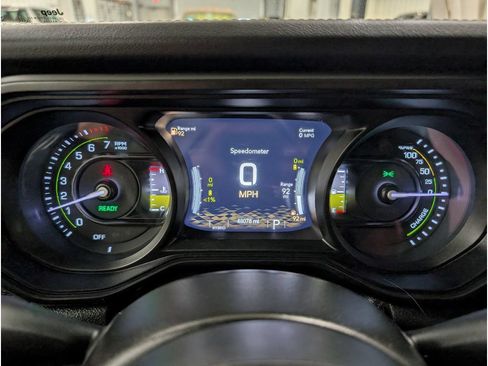 Used 2024 Jeep Wrangler Unlimited Rubicon 4xe AWD/4WD image 19