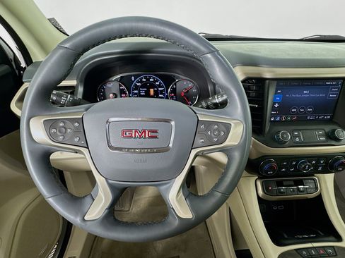Used 2023 GMC Acadia Denali AWD/4WD image 10