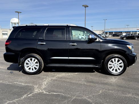 Used 2019 Toyota Sequoia Platinum w/ Four Season Floor Mat Package image 2