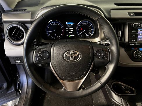 Used 2016 Toyota RAV4 XLE FWD image 9