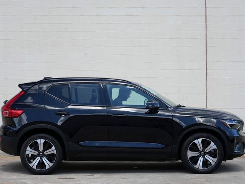 Used 2023 Volvo XC40 Recharge Plus AWD/4WD image 49