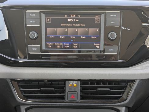 Used 2022 Volkswagen Taos S FWD image 17