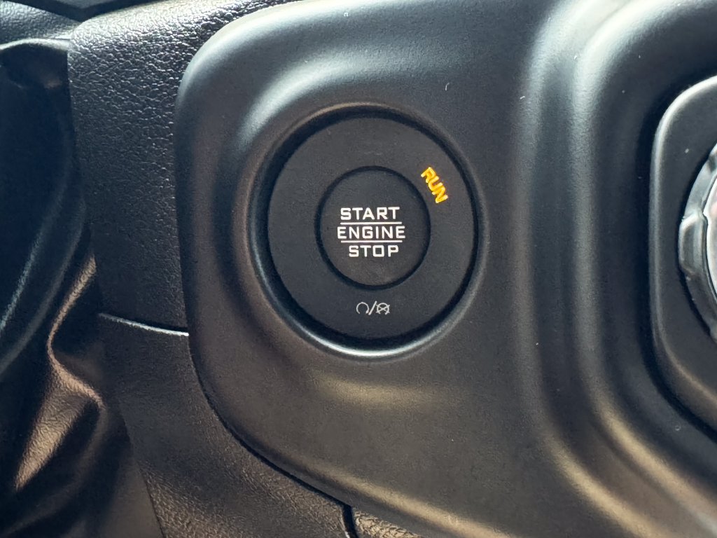Used 2022 Jeep Wrangler Unlimited Sport AWD/4WD image 23