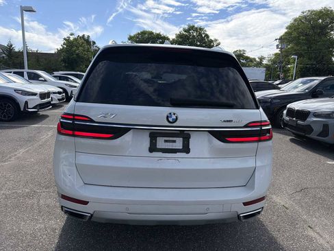 Certified 2024 BMW X7 xDrive40i w/ Parking Assistance Package AWD/4WD image 7