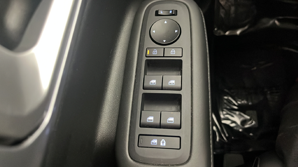 Used 2025 Hyundai Santa Fe SEL AWD/4WD image 32