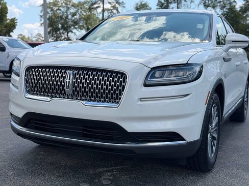 Used 2023 Lincoln Nautilus FWD w/ Premium Package image 12