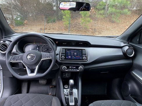 Used 2019 Nissan Kicks SV w/ Exterior Package image 19